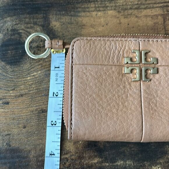 Tory Burch leather key holder / wallet in light brown - Picture 9 of 11
